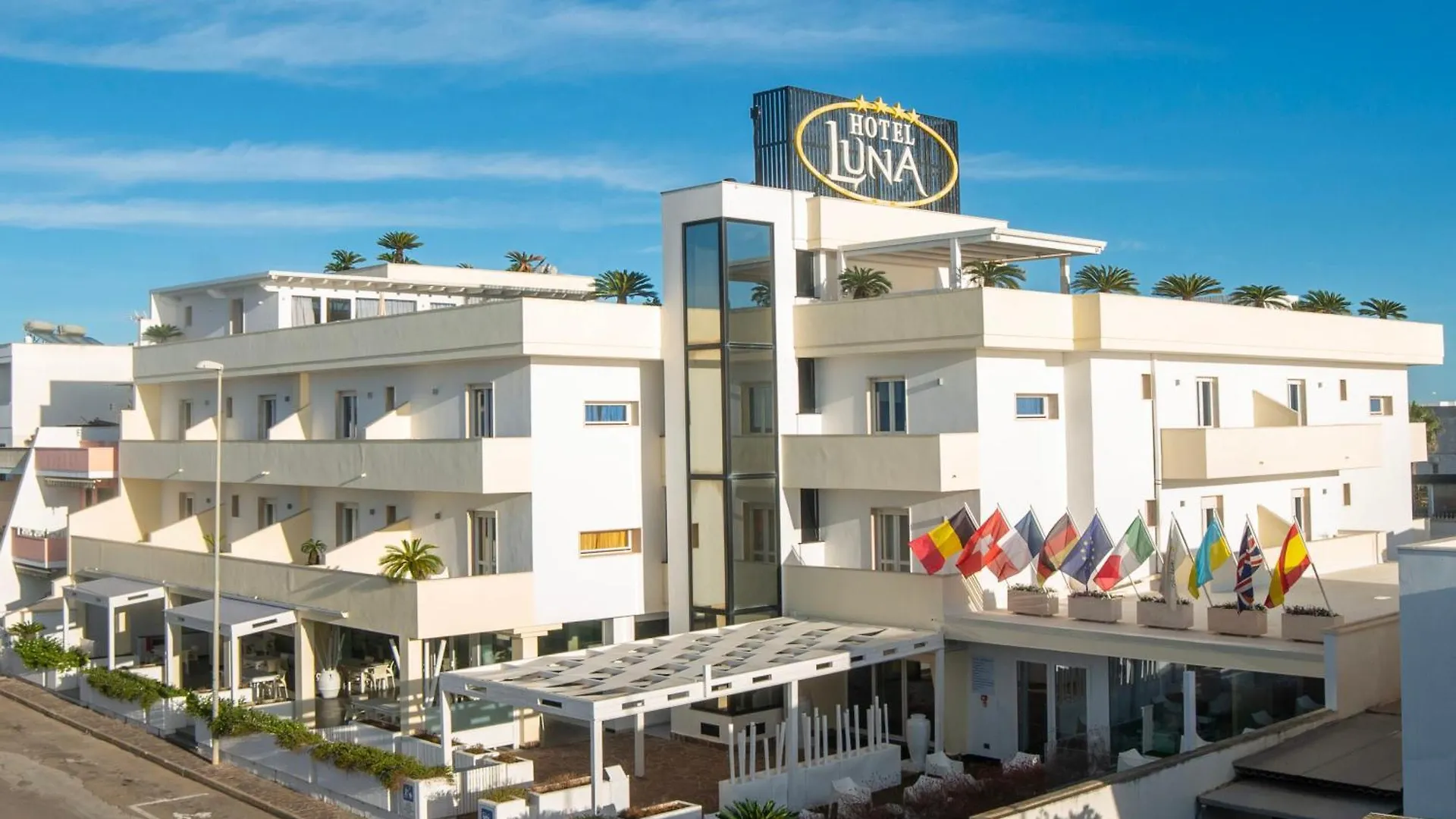 Soggiornare vicino al Municipio: 6 Hotel sul Mare a Marina Di Ugento